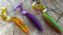 Силикон Lucky John Ultra Worm Curly 3,0"