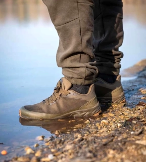 Кроссовки Fox Explorer Trainers разм. 44 / UK 10