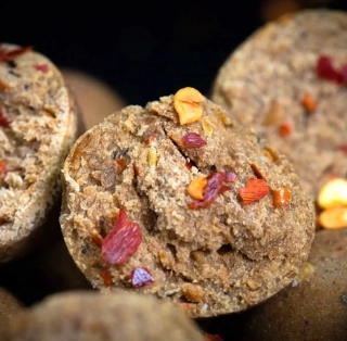 Бойлы Dynamite Baits Hot Crab & Krill